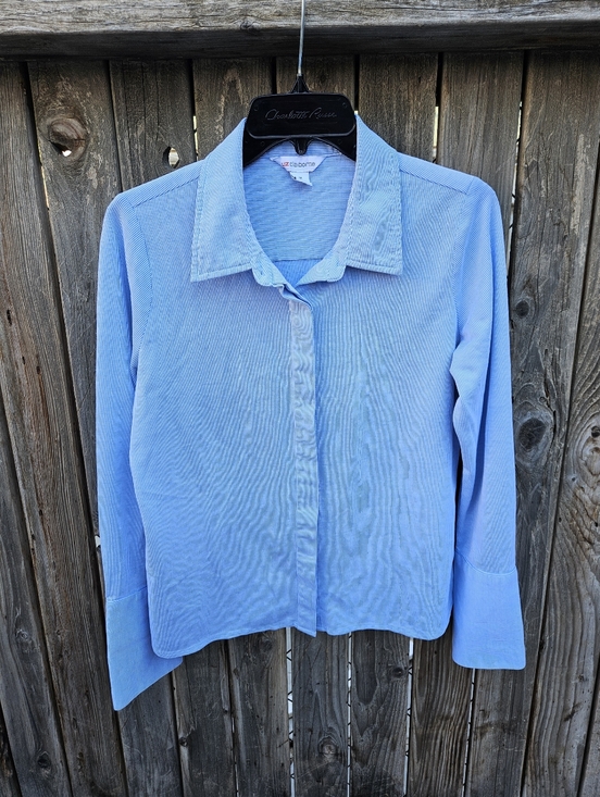 Liz Claiborne Tops - Liz Claiborne Pale Blue Collared Button-Up Blouse Women's Size M
